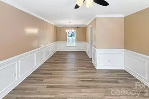 9334 Arbor Creek Dr, Charlotte, NC 28269 - Photo 7