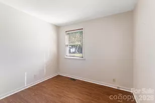 27 Trowbridge Ln, Brevard, NC 28712 - Photo 13
