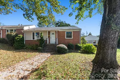 27 Trowbridge Lane, Brevard, NC 28712 - Photo 1