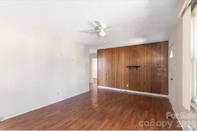 27 Trowbridge Lane, Brevard, NC 28712 - Photo 5