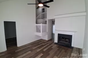 5721 Prescott Ct, Charlotte, NC 28269 - Photo 3