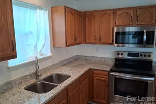 5721 Prescott Ct, Charlotte, NC 28269 - Photo 5