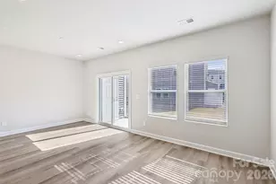 8017 Hidden Spgs Trl, Charlotte, NC 28216 - Photo 5