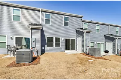 8017 Hidden Springs Trail, Charlotte, NC 28216 - Photo 15