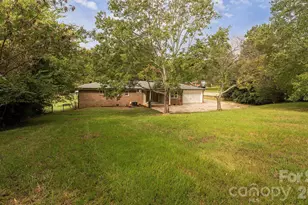 6400 Elmwood Cir, Charlotte, NC 28214 - Photo 27