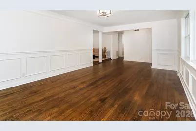 6400 Elmwood Circle, Charlotte, NC 28214 - Photo 5