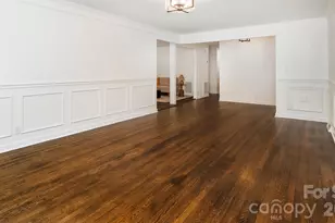 6400 Elmwood Cir, Charlotte, NC 28214 - Photo 5