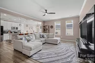 8131 Merryvale Ln, Charlotte, NC 28214 - Photo 7