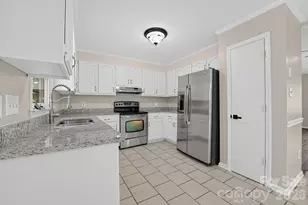 7216 Spring Morning Ln, Charlotte, NC 28227 - Photo 7