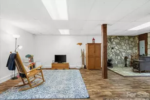 1840 White Oak Rd, Burnsville, NC 28714 - Photo 23