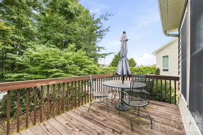 1211 Wexford Village Circle NE, Lenoir, NC 28645 - Photo 17