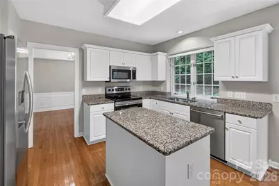 5726 Swanston Drive, Charlotte, NC 28269 - Photo 11