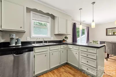 11218 Mallard Crossing Drive, Charlotte, NC 28262 - Photo 15