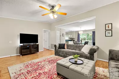 11218 Mallard Crossing Drive, Charlotte, NC 28262 - Photo 9