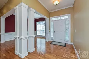 2715 Lakeview Cir, Matthews, NC 28105 - Photo 3