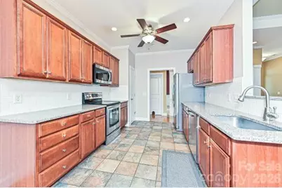 2715 Lakeview Circle, Matthews, NC 28105 - Photo 15