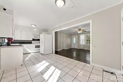 911 Kenham Place SW, Lenoir, NC 28645 - Photo 9