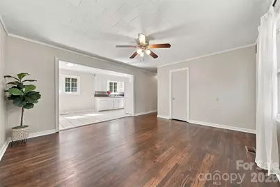 911 Kenham Place SW, Lenoir, NC 28645 - Photo 7