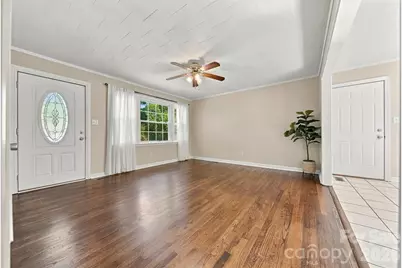 911 Kenham Place SW, Lenoir, NC 28645 - Photo 3