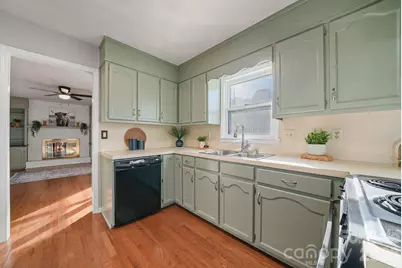 5976 Gold Creek Estate Drive, Hickory, NC 28601 - Photo 13