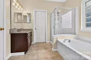 10822 Chamberlain Hall Ct, Charlotte, NC 28277 - Photo 47