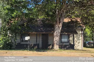 521 N Davis Ave, Newton, NC 28658 - Photo 1