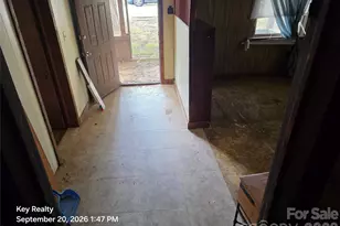 521 N Davis Ave, Newton, NC 28658 - Photo 5