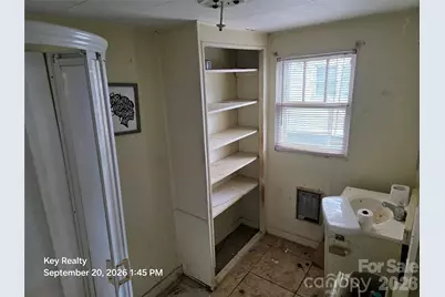 521 N Davis Avenue, Newton, NC 28658 - Photo 9