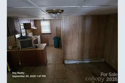 521 N Davis Avenue, Newton, NC 28658 - Photo 13