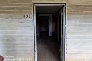 521 N Davis Ave, Newton, NC 28658 - Photo 3