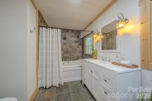 633 Kingdom Pl, Zirconia, NC 28790 - Photo 23
