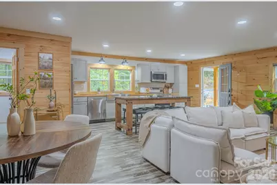 633 Kingdom Place, Zirconia, NC 28790 - Photo 11
