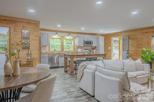 633 Kingdom Pl, Zirconia, NC 28790 - Photo 11