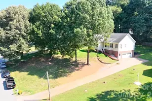 203 Springfield Rd, Statesville, NC 28625 - Photo 5