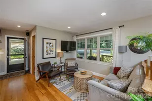 906 Indian Hill Rd, Hendersonville, NC 28792 - Photo 7