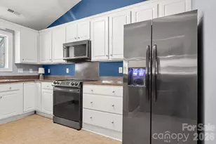 11110 Caroline Whitney Cir, Charlotte, NC 28212 - Photo 11