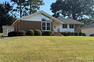1627 Paddock Cir, Charlotte, NC 28209 - Photo 1