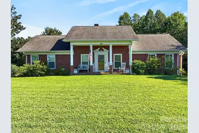 159 W Mountain Street, Rutherfordton, NC 28139 - Photo 1