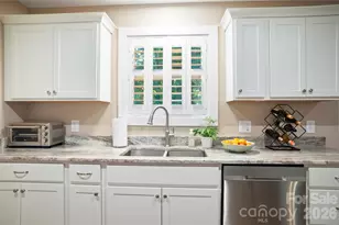 212 Walt Dr, Hendersonville, NC 28792 - Photo 33