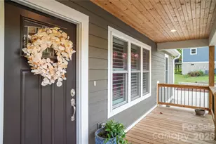 212 Walt Dr, Hendersonville, NC 28792 - Photo 7
