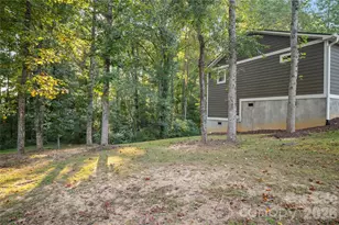 212 Walt Dr, Hendersonville, NC 28792 - Photo 13