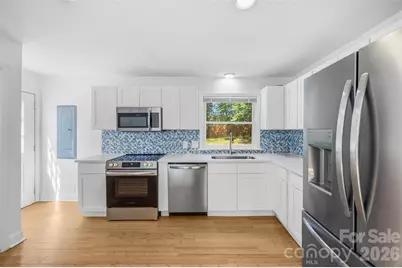 109 E Georgia Avenue, Bessemer City, NC 28016 - Photo 5