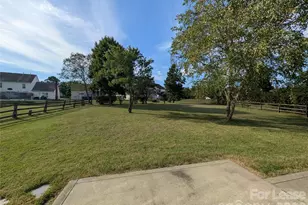 11141 Carver Pond Rd, Charlotte, NC 28269 - Photo 31