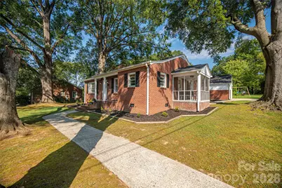 123 E Dixon Street, Lincolnton, NC 28092 - Photo 9