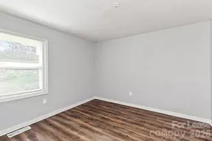 910 Canton Pl, Charlotte, NC 28206 - Photo 9