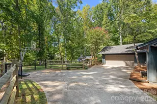 3100 Indian Rock Rd, Charlotte, NC 28270 - Photo 41