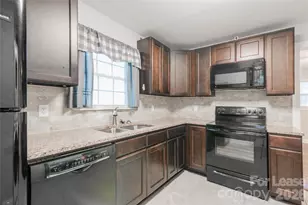 2108 Highland St, Charlotte, NC 28208 - Photo 9