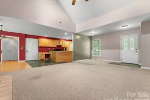 106 Fish Hawk Dr, Hendersonville, NC 28739 - Photo 5