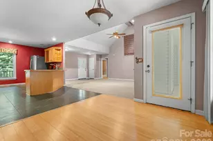 106 Fish Hawk Dr, Hendersonville, NC 28739 - Photo 9