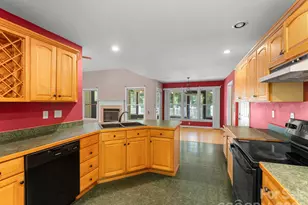 106 Fish Hawk Dr, Hendersonville, NC 28739 - Photo 7